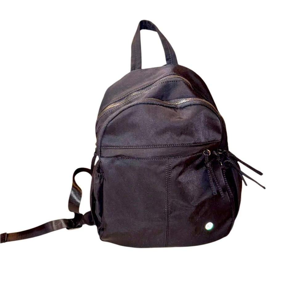 35l medium travel backpack green - made by design BIS 'The Travel Backpack' in Olive